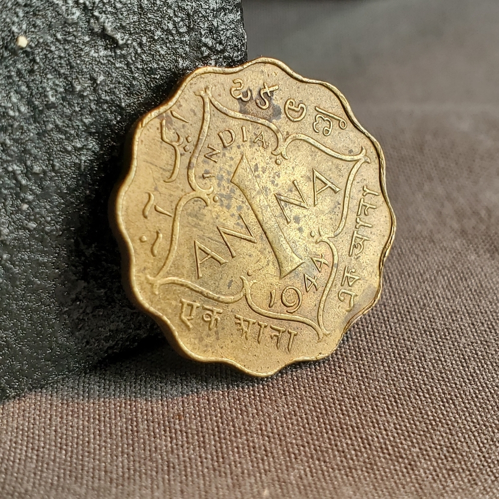 Odd shaped coin British India 1 One Anna - 1944 - King George VI - Nickel Brass